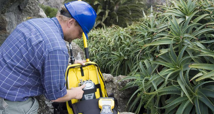 天寶Trimble R7 GNSS接收機(jī) 天寶Trimble R7 GNSS接收機(jī)